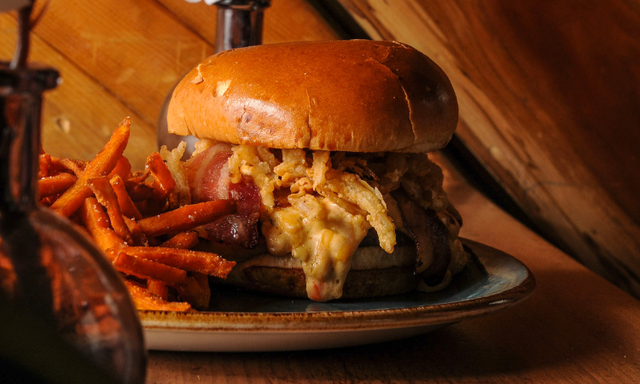 Pimento Bacon Burger.